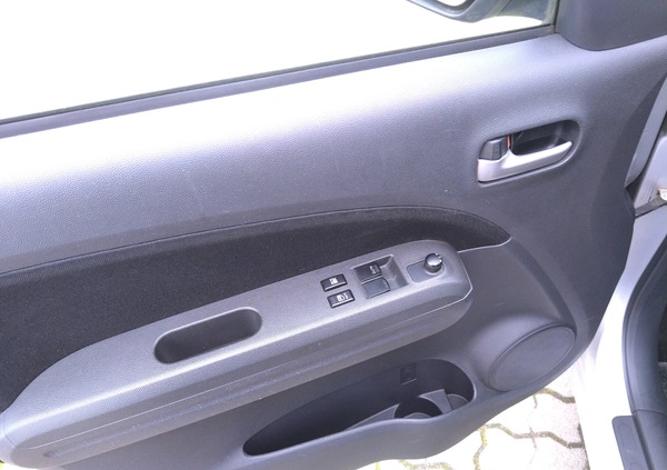 Suzuki Splash cena 10500 przebieg: 199000, rok produkcji 2009 z Słupsk małe 742